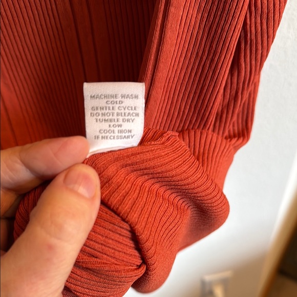 Sleeveless Ribbed Knit Sweater - Rust - Picture 5 of 5